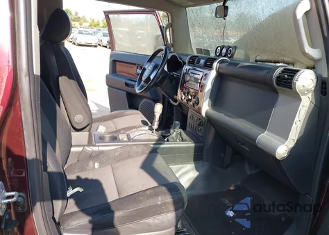 2007 Toyota Fj Cruiser z USA, uszkodzony, nr VIN JTEBU11F270010993